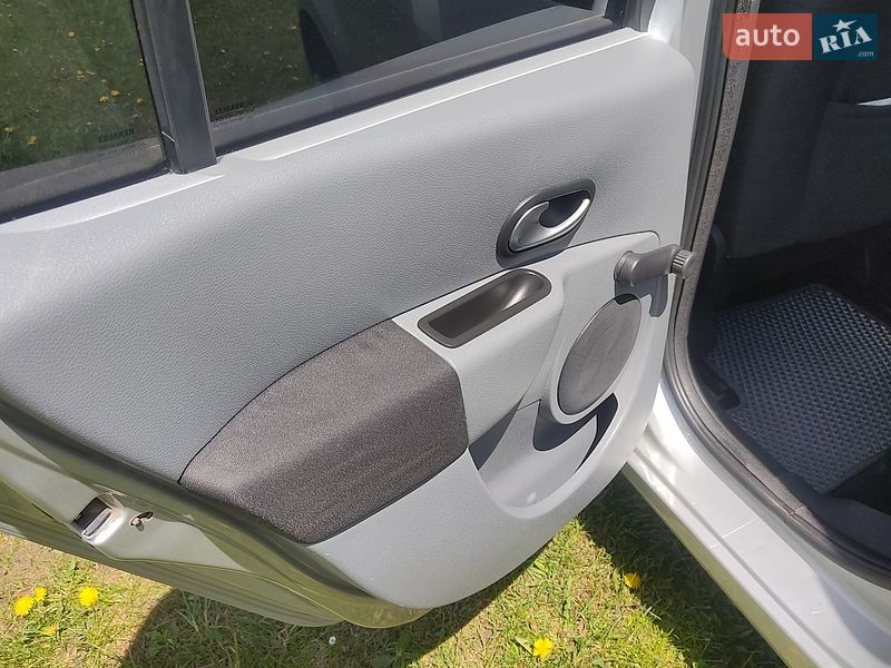 Хэтчбек Renault Modus 2010 в Львове
