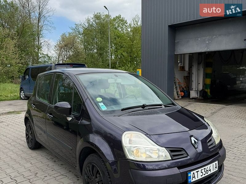 Хэтчбек Renault Modus 2008 в Ивано-Франковске