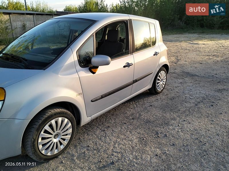 Хэтчбек Renault Modus 2005 в Ровно