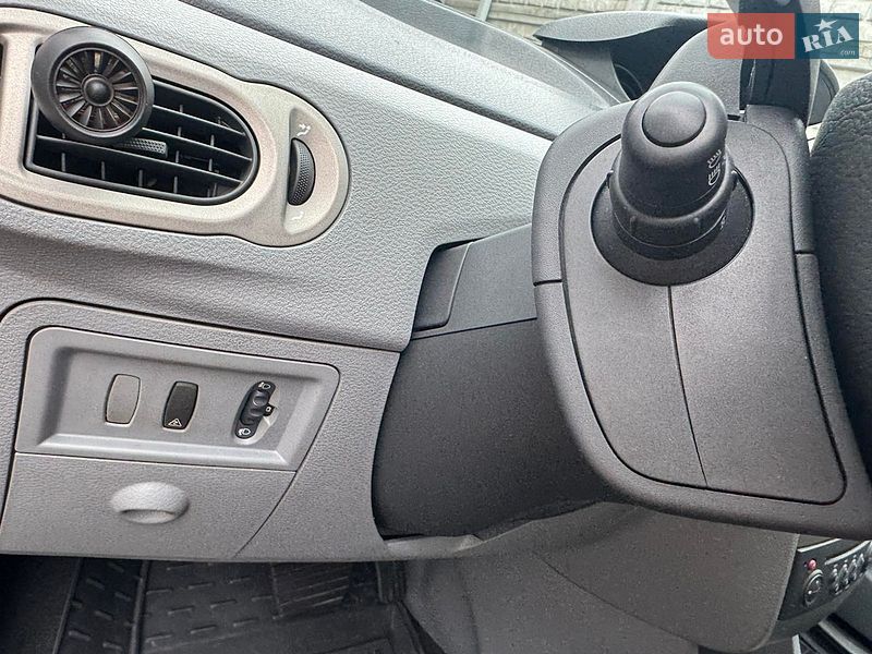 Хэтчбек Renault Modus 2008 в Киеве
