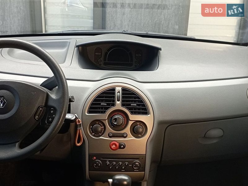 Хетчбек Renault Modus 2008 в Чернівцях