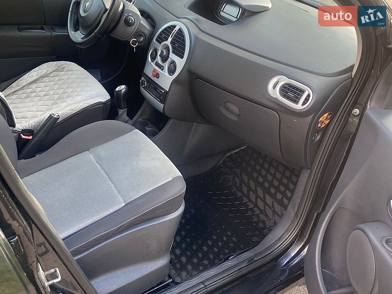 Хэтчбек Renault Modus 2006 в Звенигородке