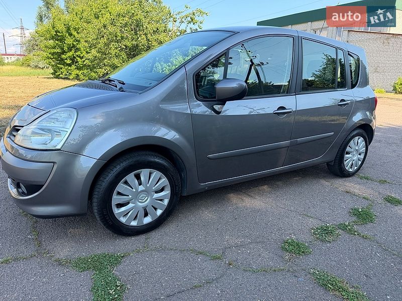Хэтчбек Renault Modus 2011 в Черкассах