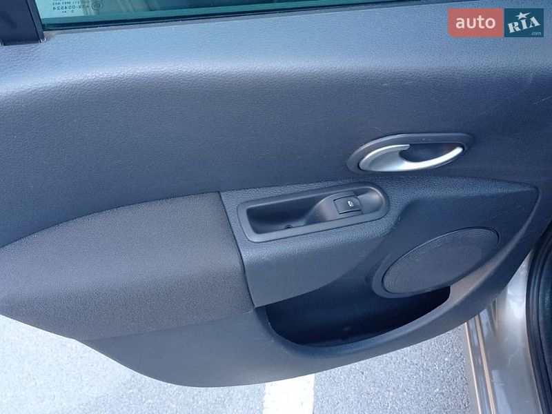 Хэтчбек Renault Modus 2011 в Виннице