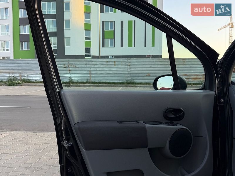 Хэтчбек Renault Modus 2006 в Виннице