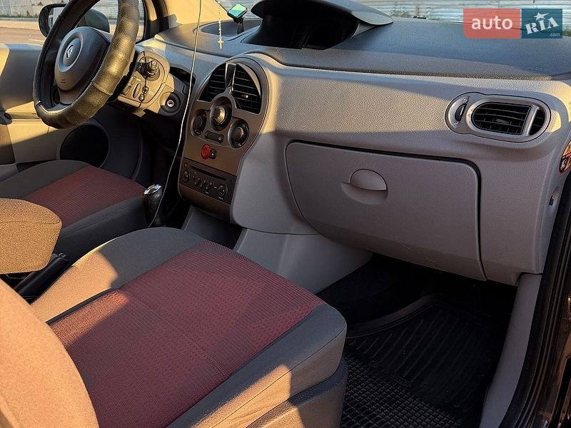 Хэтчбек Renault Modus 2006 в Виннице