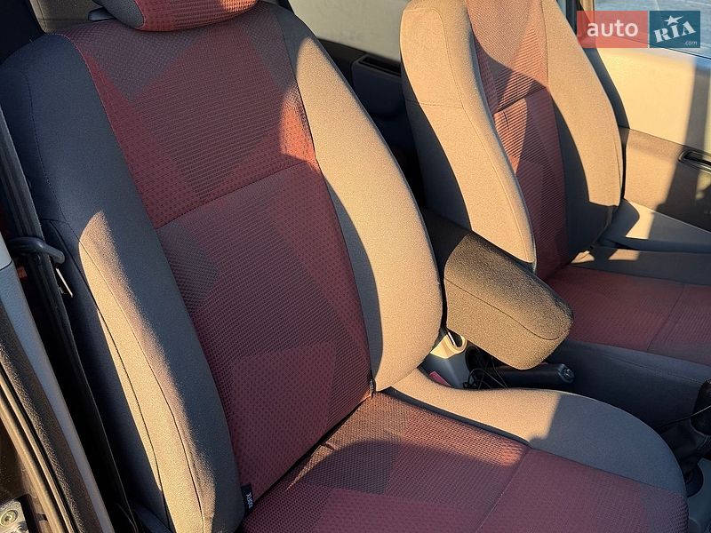 Хэтчбек Renault Modus 2006 в Виннице