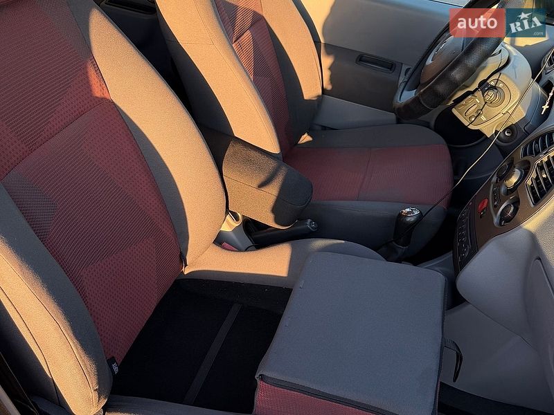 Хэтчбек Renault Modus 2006 в Виннице