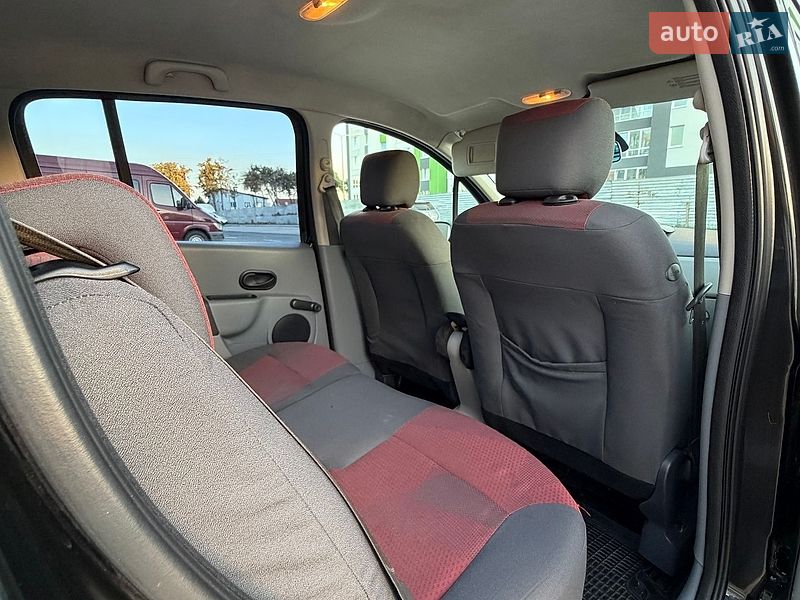 Хэтчбек Renault Modus 2006 в Виннице