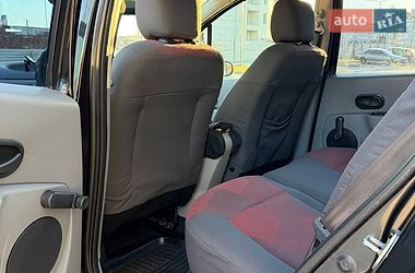 Хэтчбек Renault Modus 2006 в Виннице