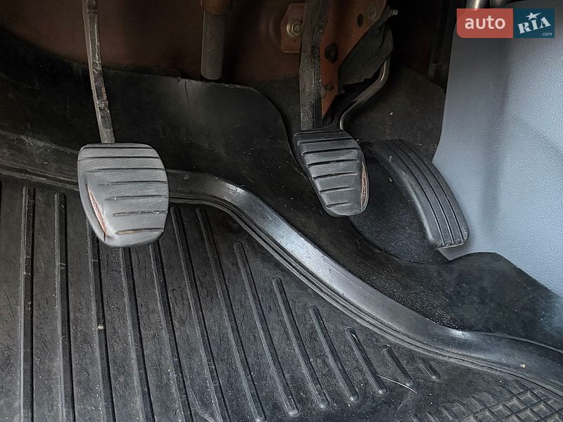 Хэтчбек Renault Modus 2006 в Виннице