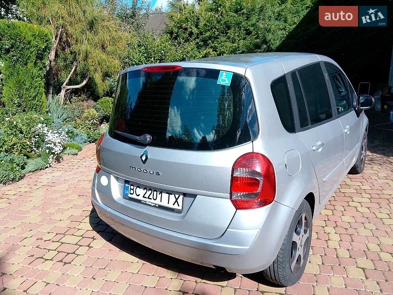 Хэтчбек Renault Modus 2009 в Львове