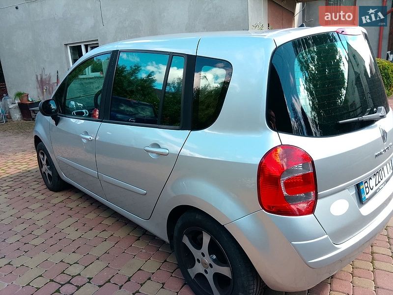 Хэтчбек Renault Modus 2009 в Львове