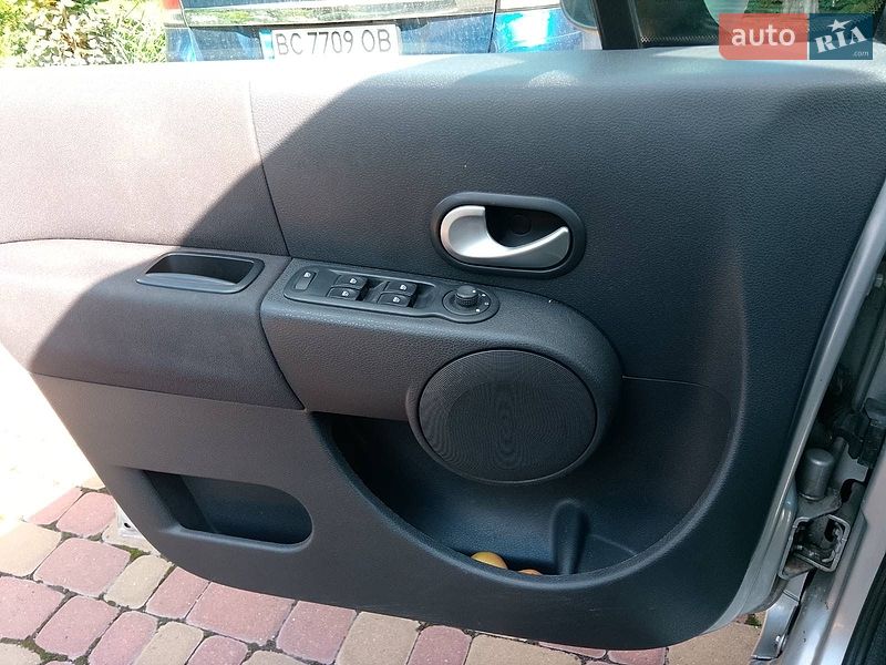 Хэтчбек Renault Modus 2009 в Львове