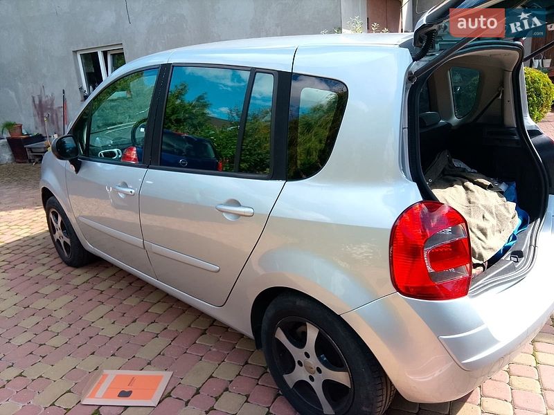 Хэтчбек Renault Modus 2009 в Львове