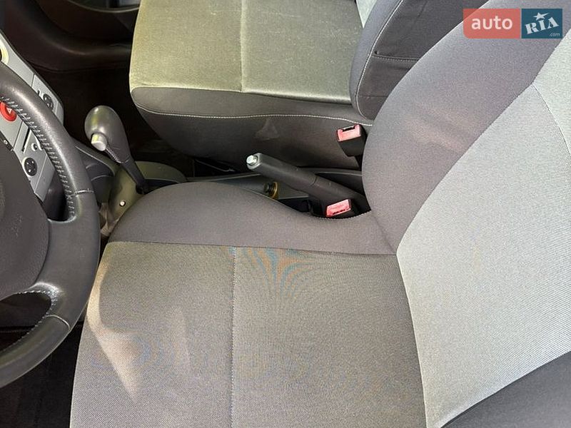 Хетчбек Renault Modus 2006 в Білій Церкві