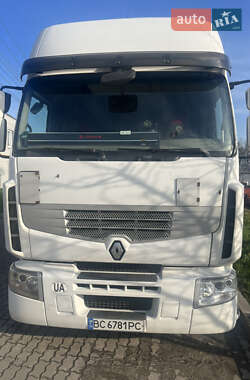 Тягач Renault Premium 2011 в Городку