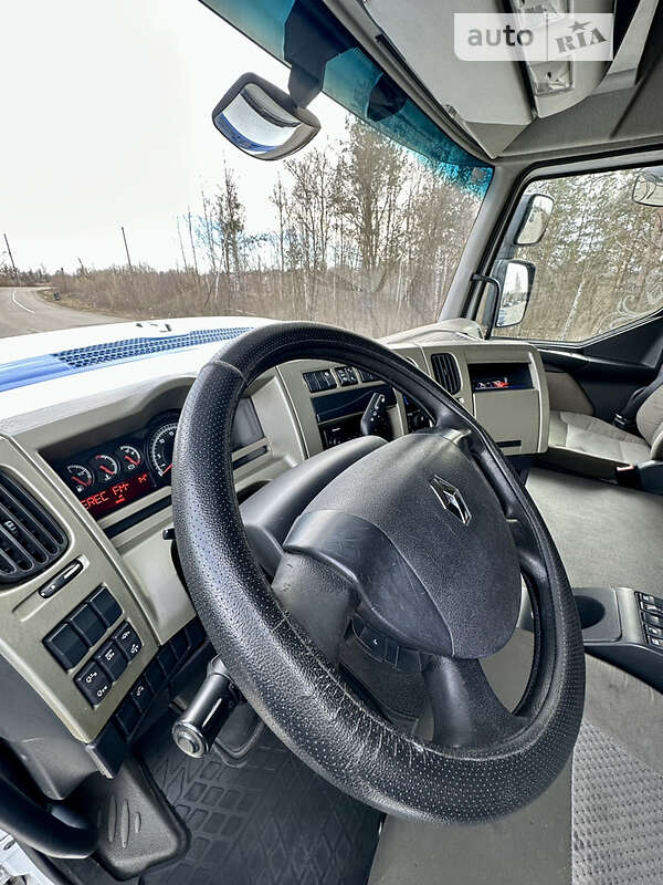 Тягач Renault Premium 2010 в Иванкове