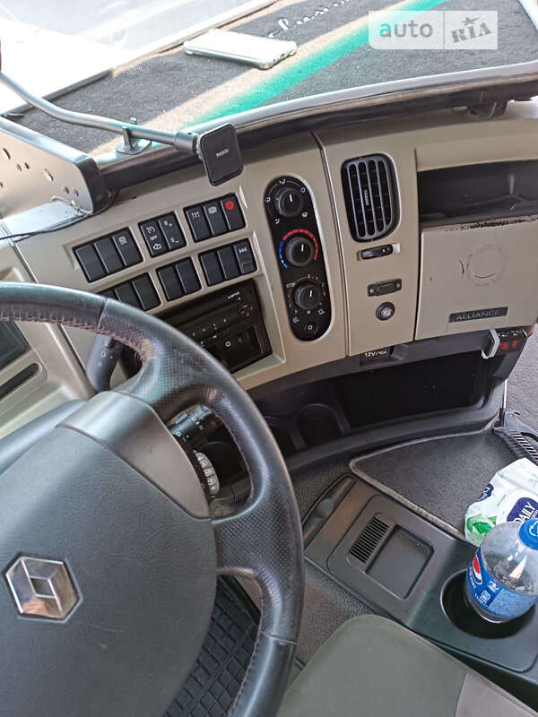 Тягач Renault Premium 2012 в Берегомете