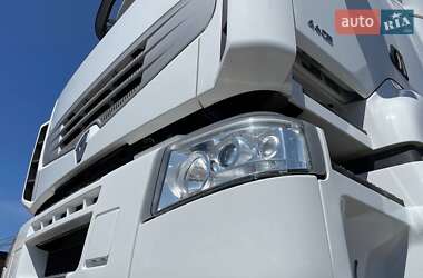 Тягач Renault Premium 2010 в Жовкві