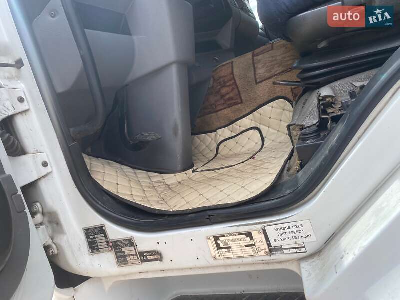 Зерновоз Renault Premium 2000 в Николаеве
