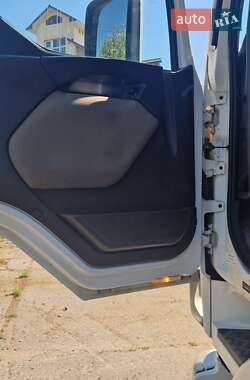Тягач Renault Premium 2013 в 
