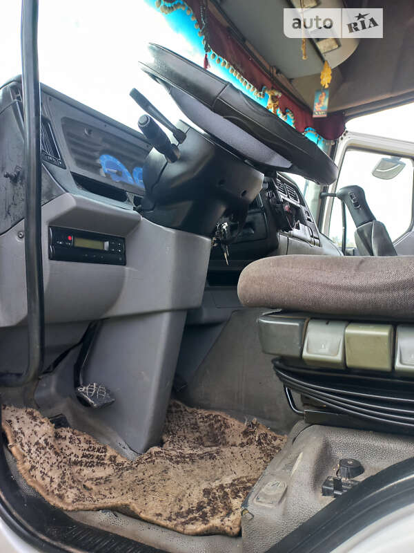 Тягач Renault Premium 2004 в Гусятине