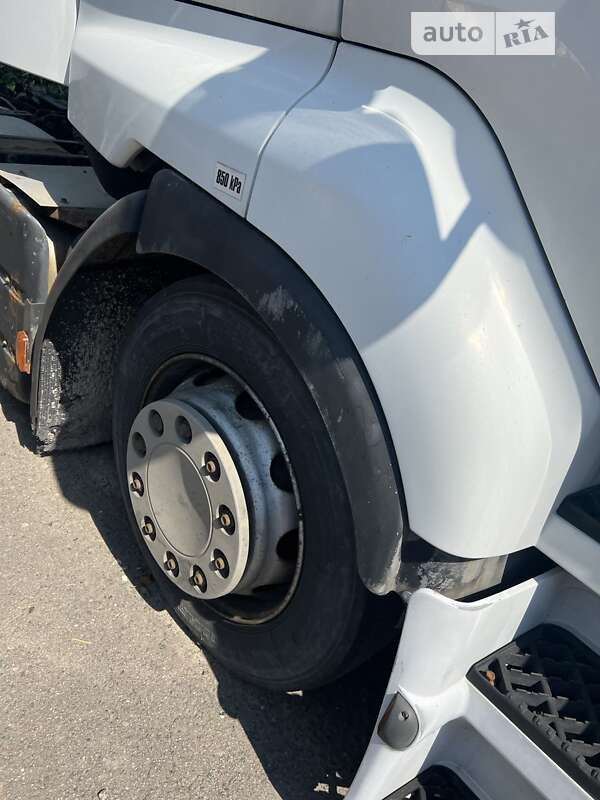 Тягач Renault Premium 2008 в Львове