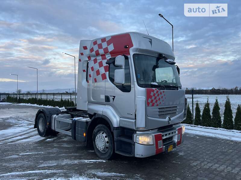 Тягач Renault Premium 2012 в Тячеві