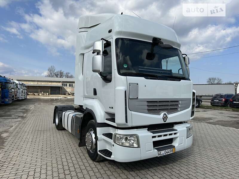 Тягач Renault Premium 2012 в Калуше