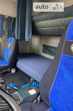 Тягач Renault Premium 1997 в 