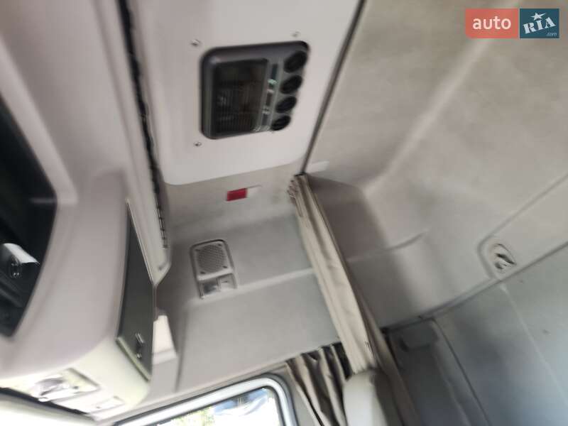 Тягач Renault Premium 2012 в Ровно