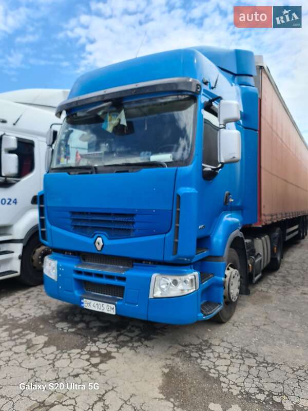 Тягач Renault Premium 2011 в 