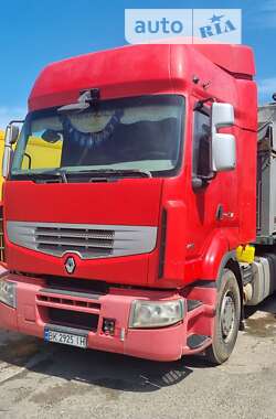 Тягач Renault Premium 2012 в 