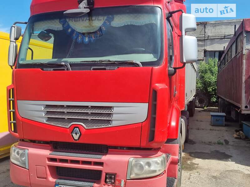 Тягач Renault Premium 2012 в Татарбунарах
