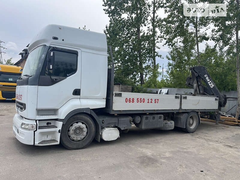 Кран-манипулятор Renault Premium 2000 в 