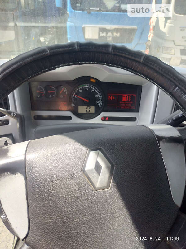 Тягач Renault Premium 2008 в Измаиле