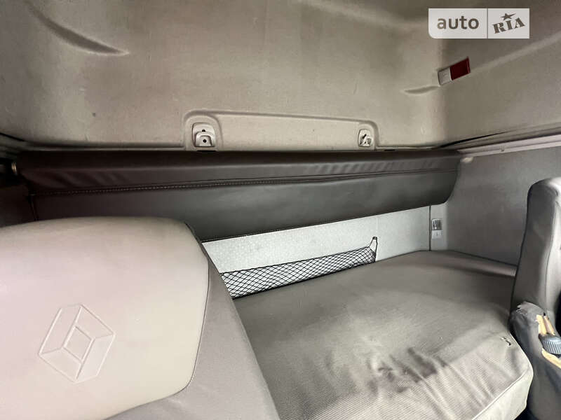 Тягач Renault Premium 2011 в Луцке