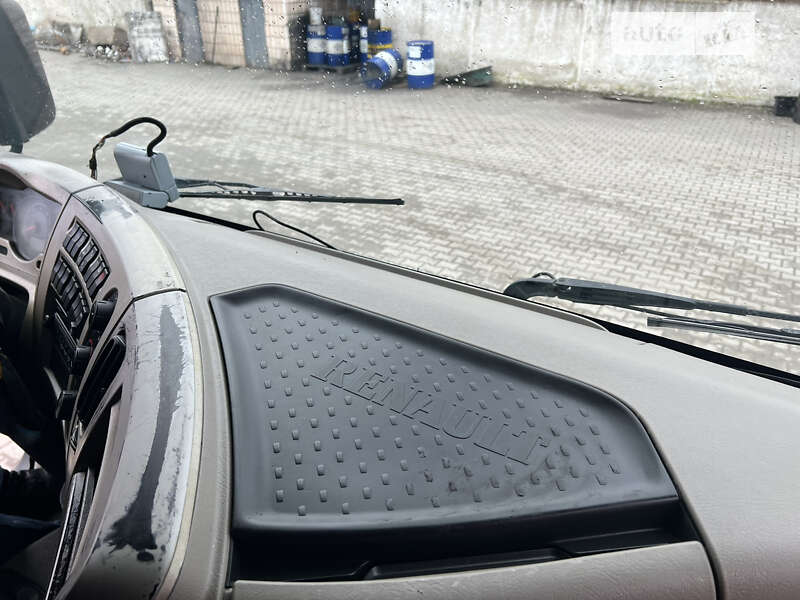 Тягач Renault Premium 2011 в Луцке