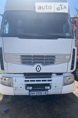 Тягач Renault Premium 2010 в Ізюмі