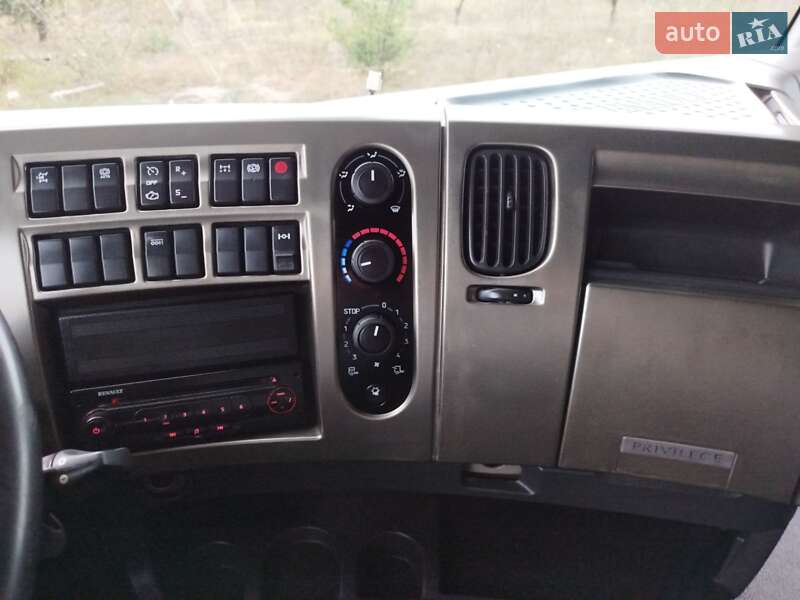 Тягач Renault Premium 2012 в Луцке