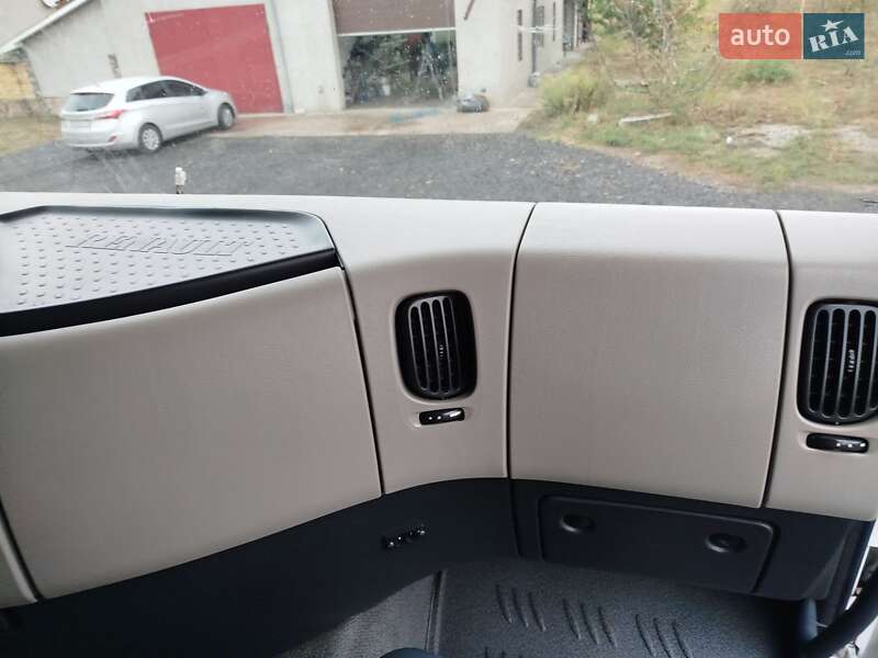 Тягач Renault Premium 2012 в Луцке