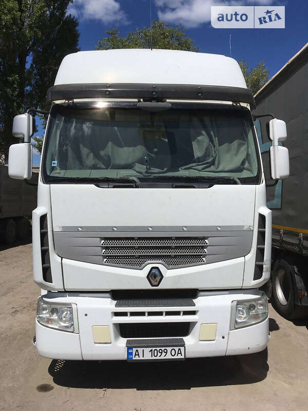 Тягач Renault Premium 2010 в Дніпрі