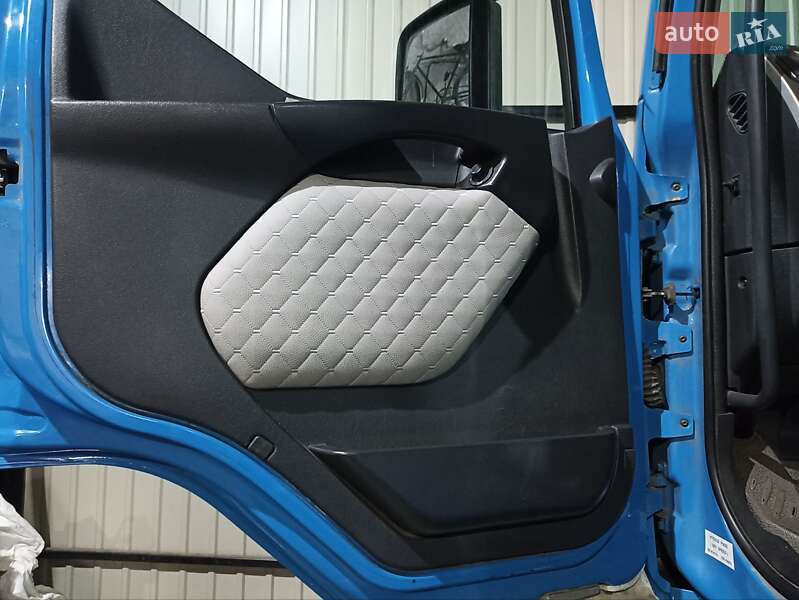 Самосвал Renault Premium 2011 в Гайвороне