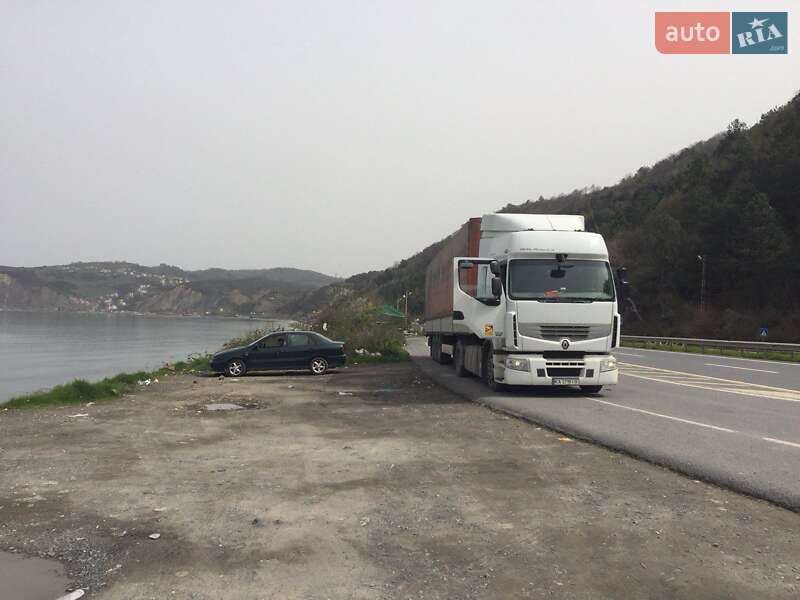 Тягач Renault Premium 2008 в Киеве