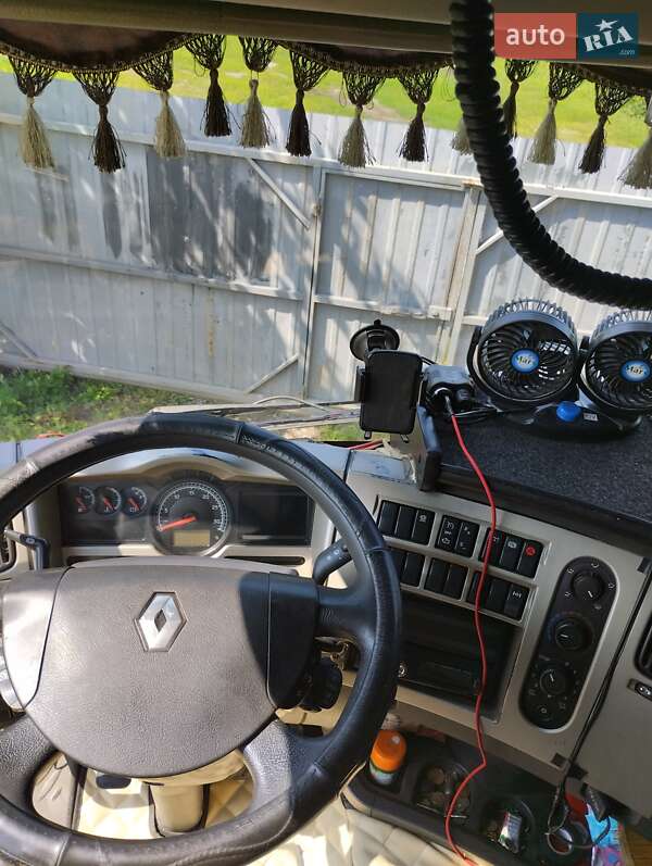 Тягач Renault Premium 2007 в Новой Басане