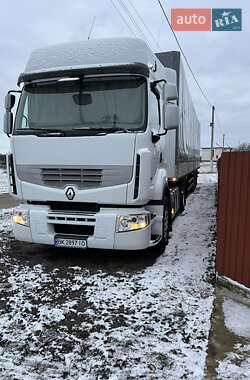 Тягач Renault Premium 2010 в Сарнах