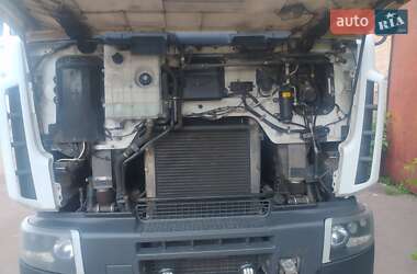 Тягач Renault Premium 2013 в 