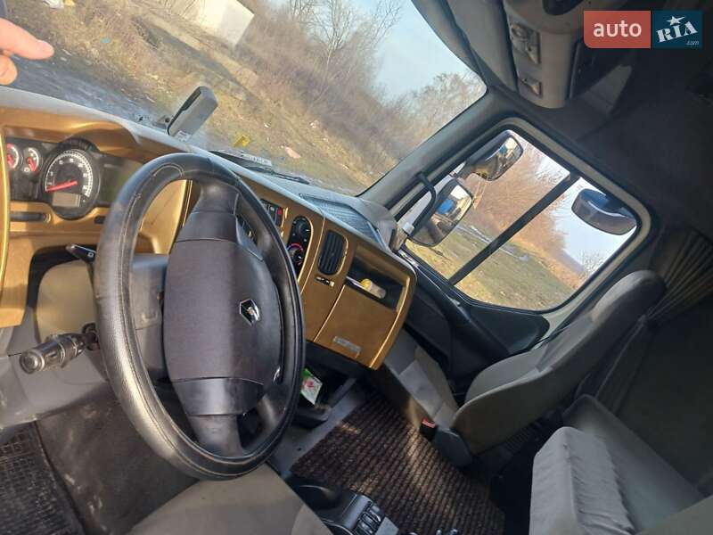 Тягач Renault Premium 2010 в Луцке