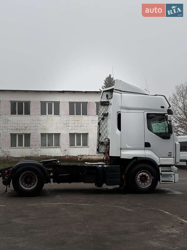 Тягач Renault Premium 2008 в Березному